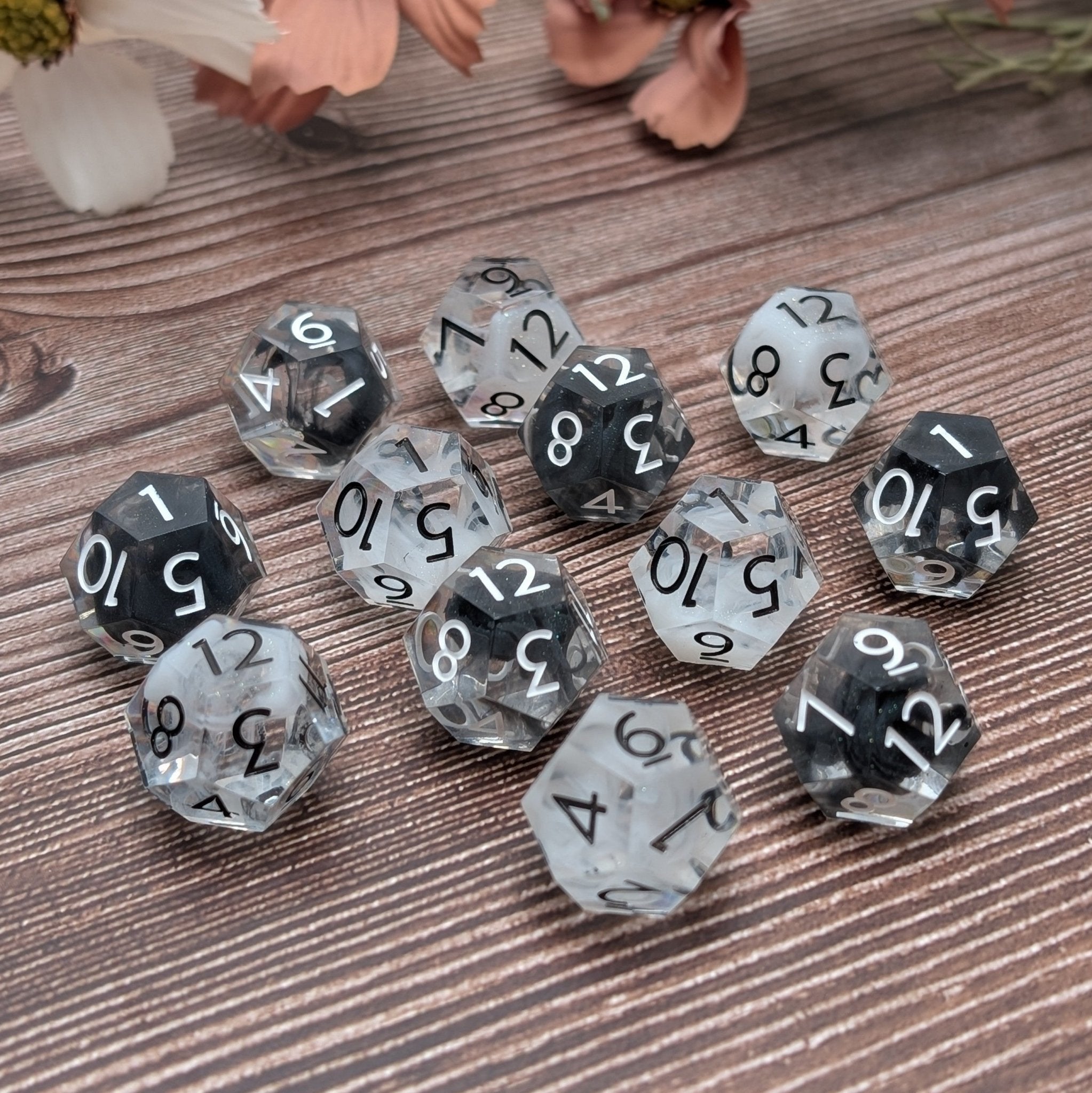 Equilibrium - 2pc Duality Dice for Daggerheart - EBONWOOD