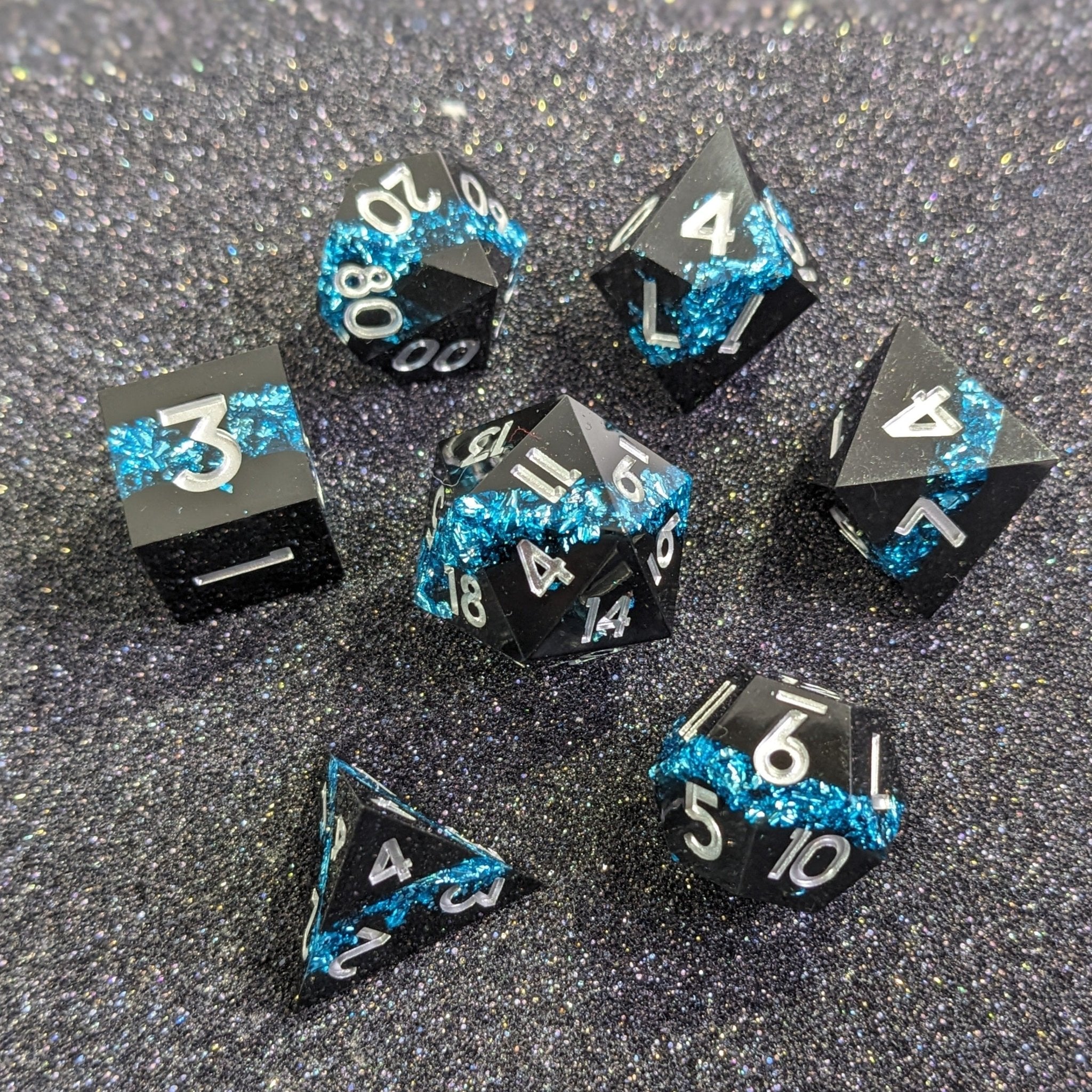 Ice-Crowned Onyx - 7 Piece Luxury D&D Dice Set