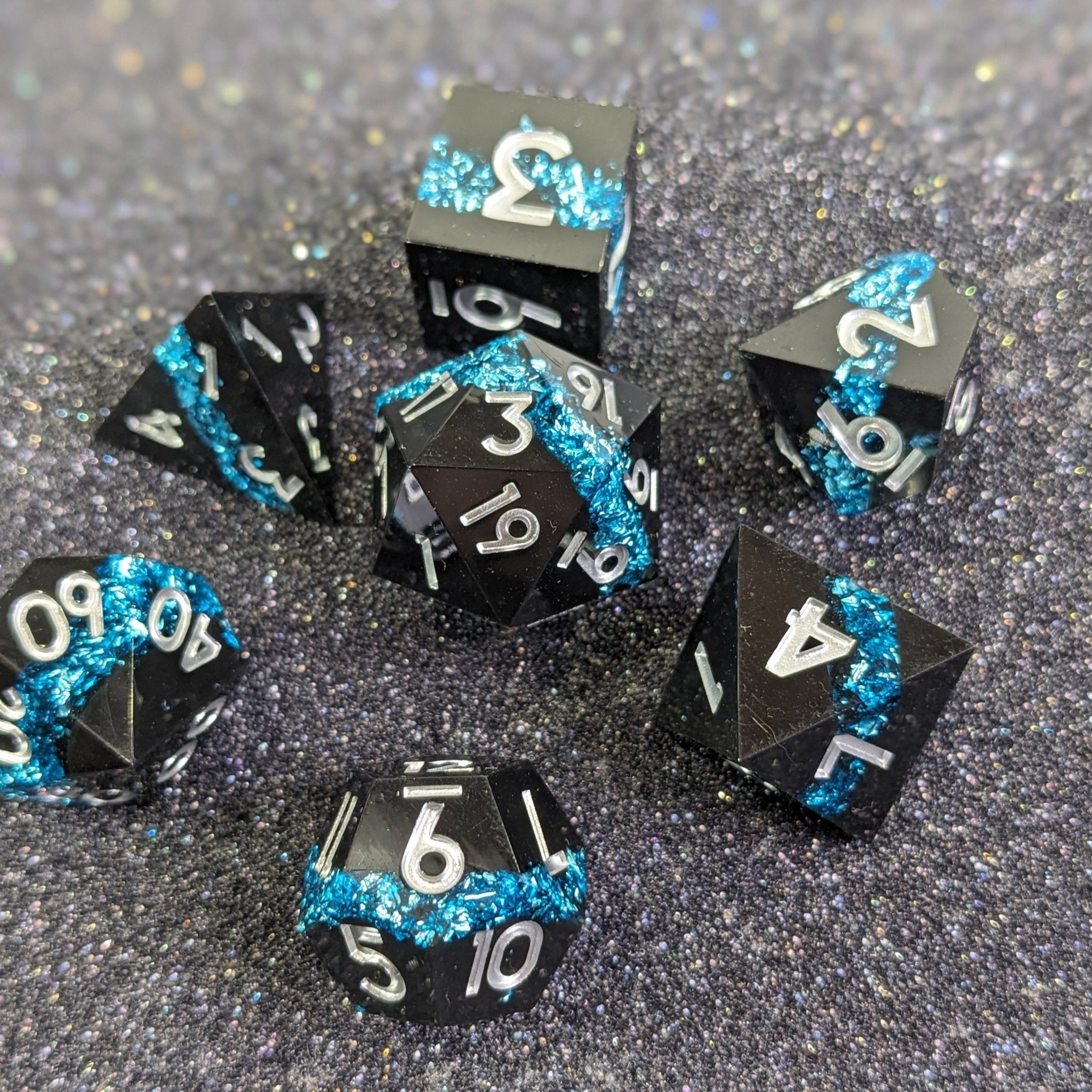 Ice-Crowned Onyx - 7 Piece Luxury D&D Dice Set
