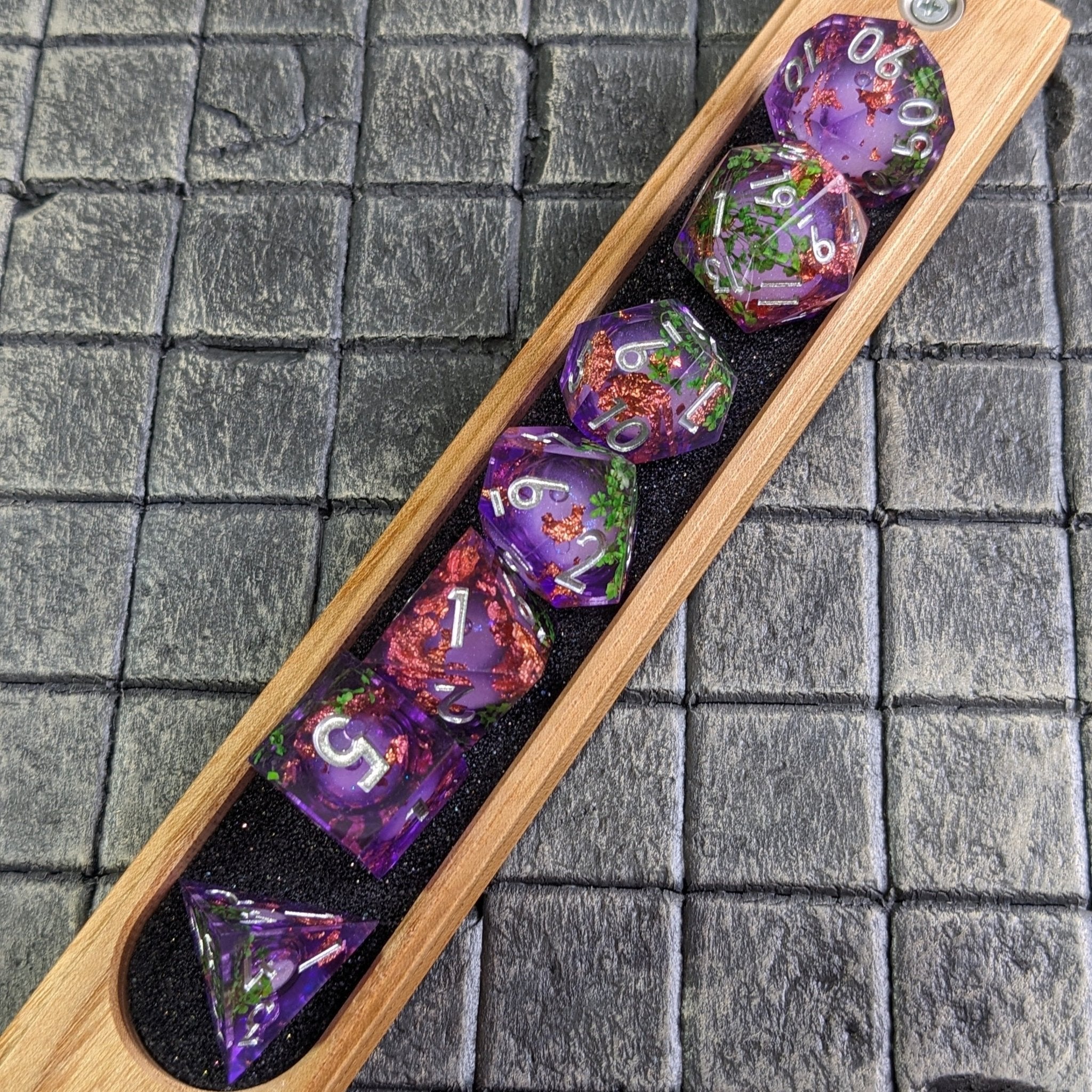 Twilight Trefoil 7-Piece Liquid Core Dice Set