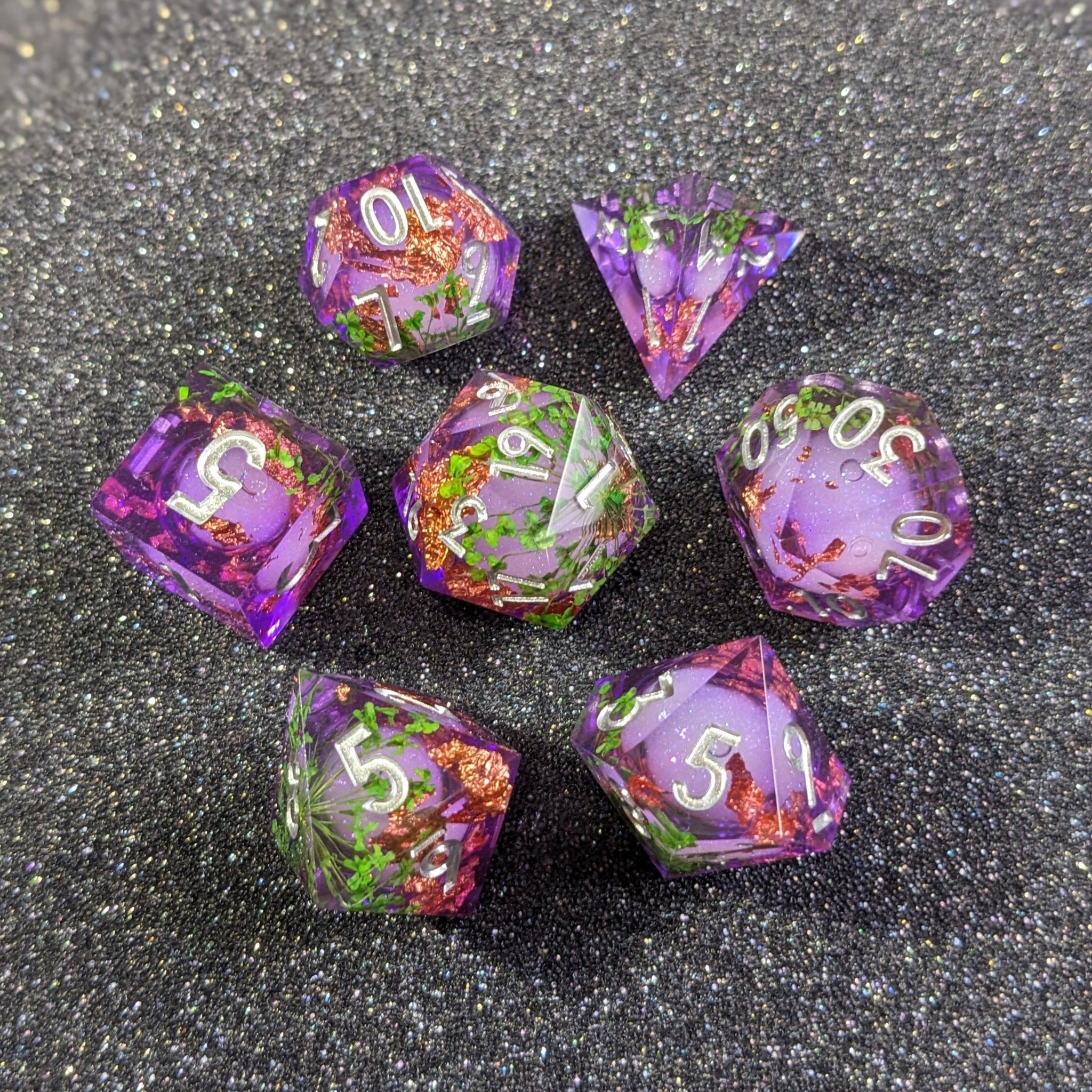 Twilight Trefoil 7-Piece Liquid Core Dice Set