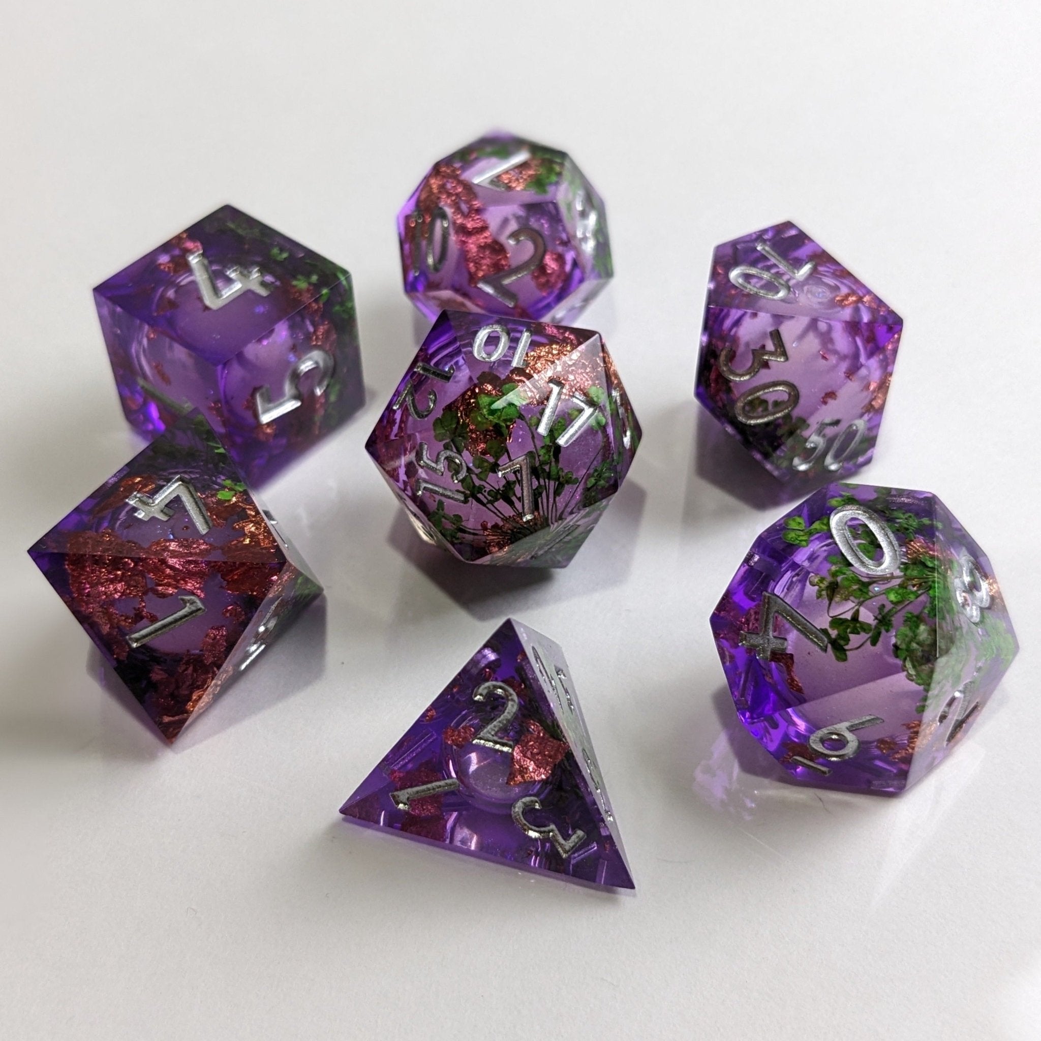 Twilight Trefoil 7-Piece Liquid Core Dice Set