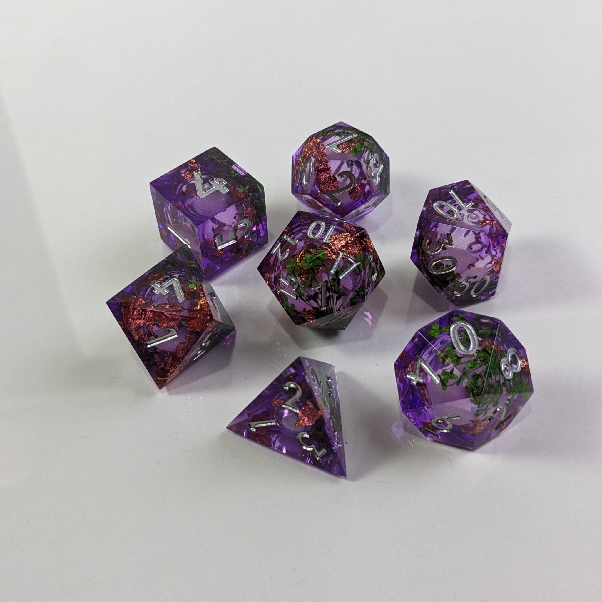 Twilight Trefoil 7-Piece Liquid Core Dice Set