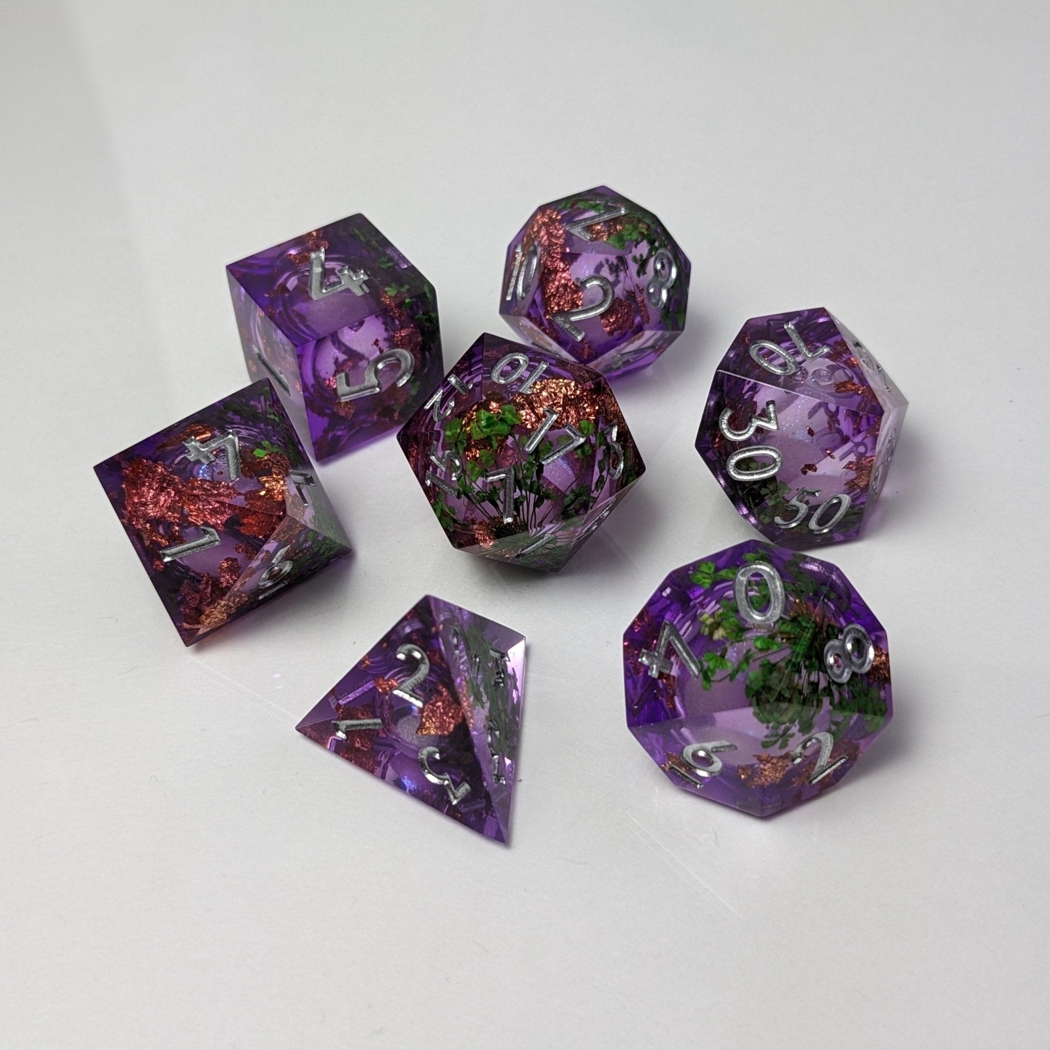 Twilight Trefoil 7-Piece Liquid Core Dice Set
