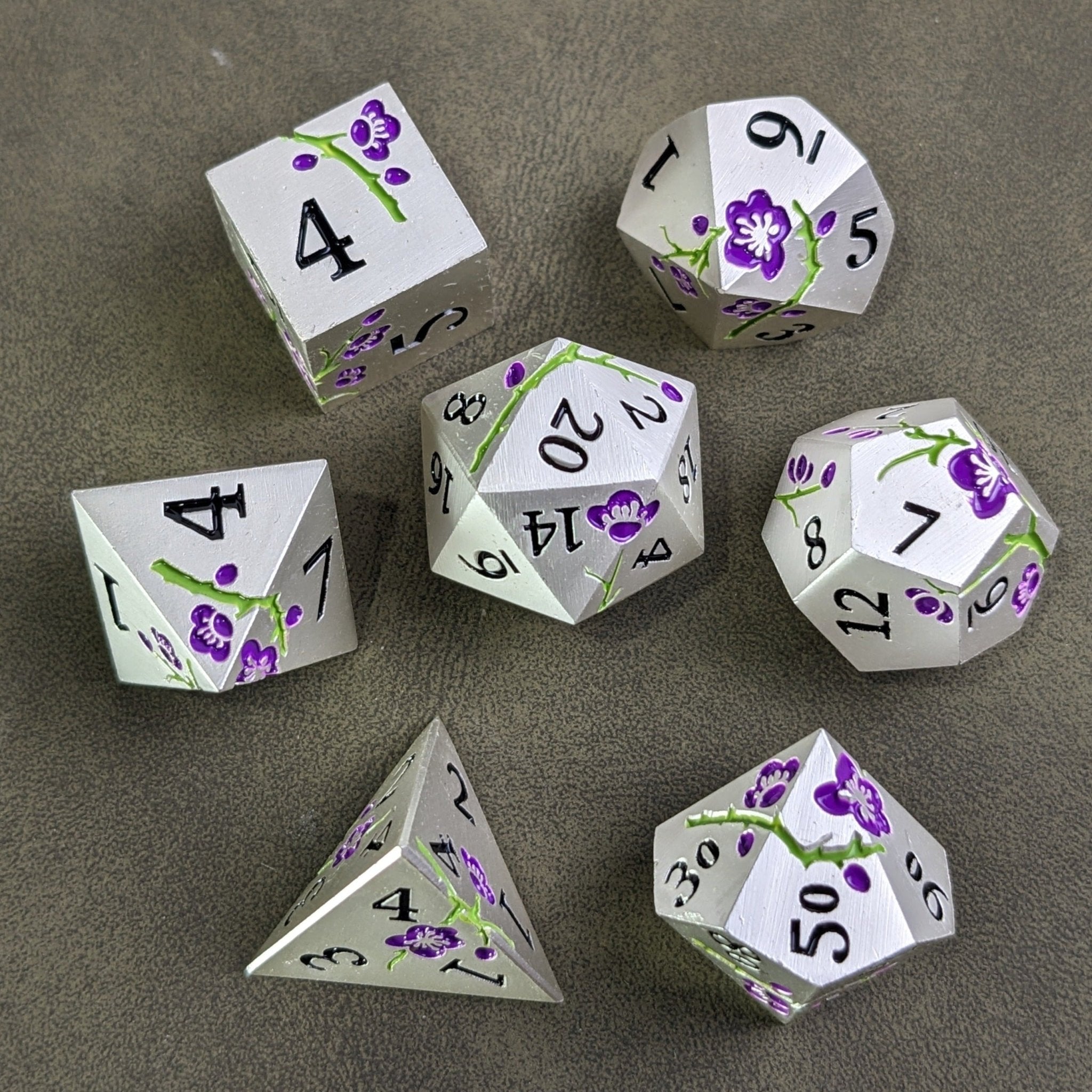 Moonlit Orchid - 7 Piece Luxury Metal D&D Dice Set