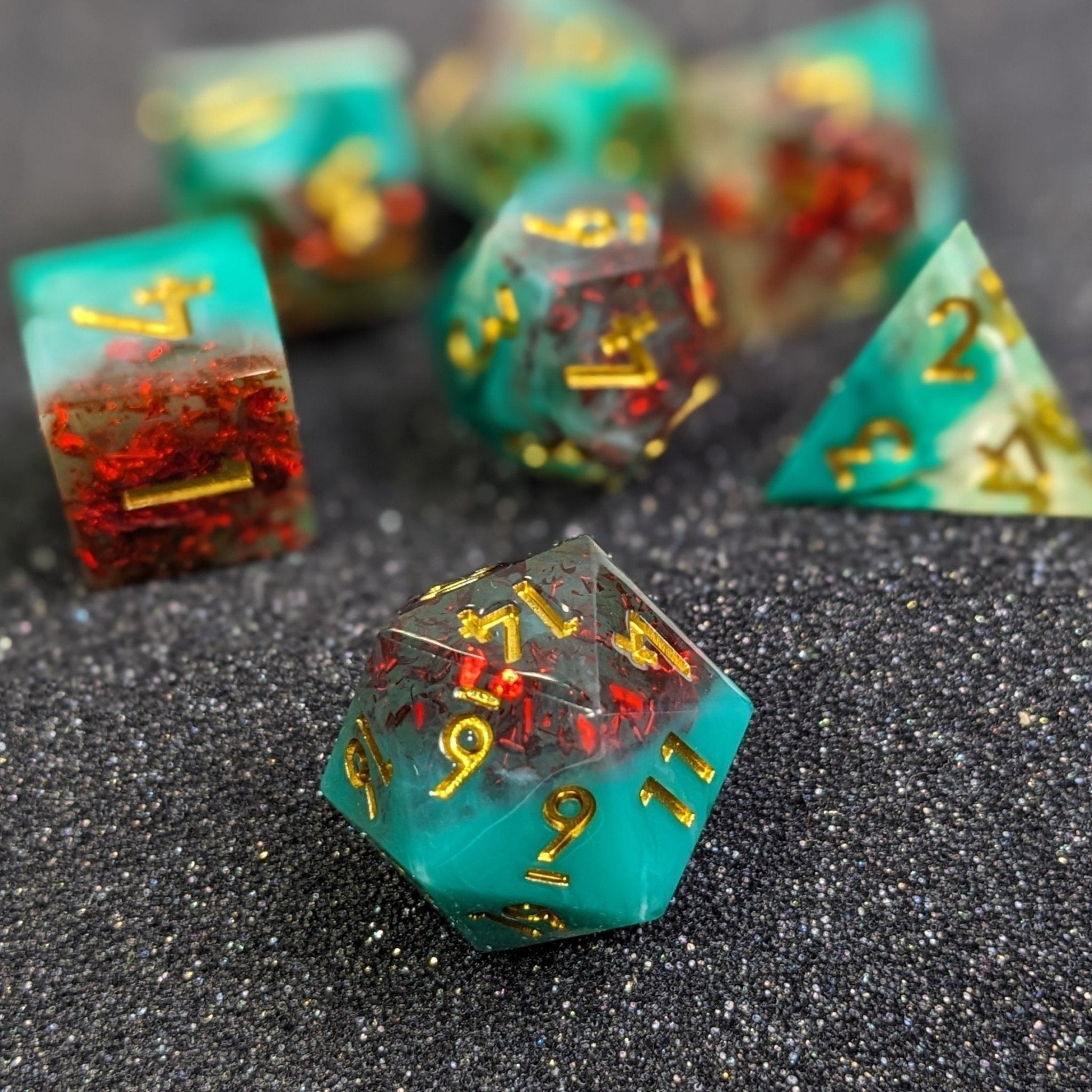 Vampiric Embrace - 7 Piece Luxury D&D Dice Set
