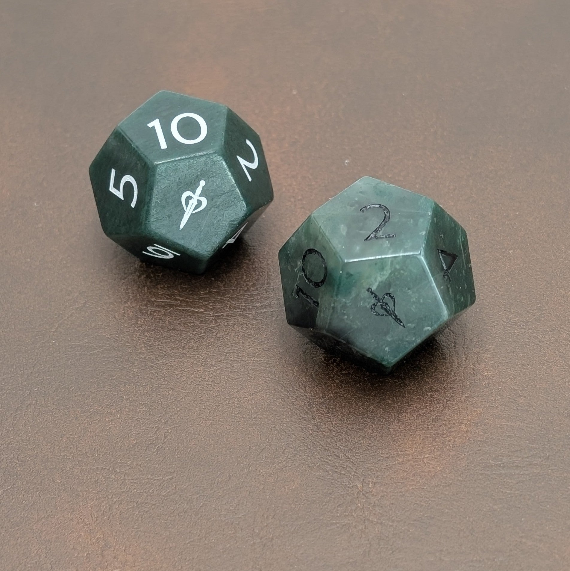 African Jade - 2pc Gemstone Duality Dice for Daggerheart - EBONWOOD