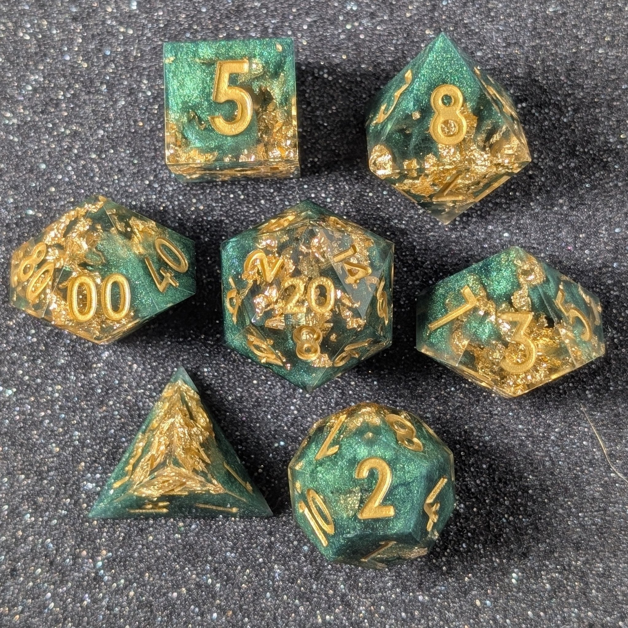 Basilisk Bloom - 7 Piece Polyhedral Dice Set - EBONWOOD