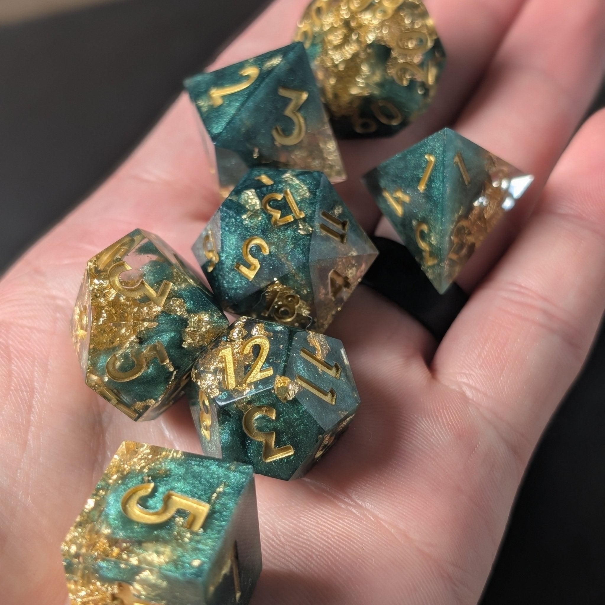 Basilisk Bloom - 7 Piece Polyhedral Dice Set - EBONWOOD