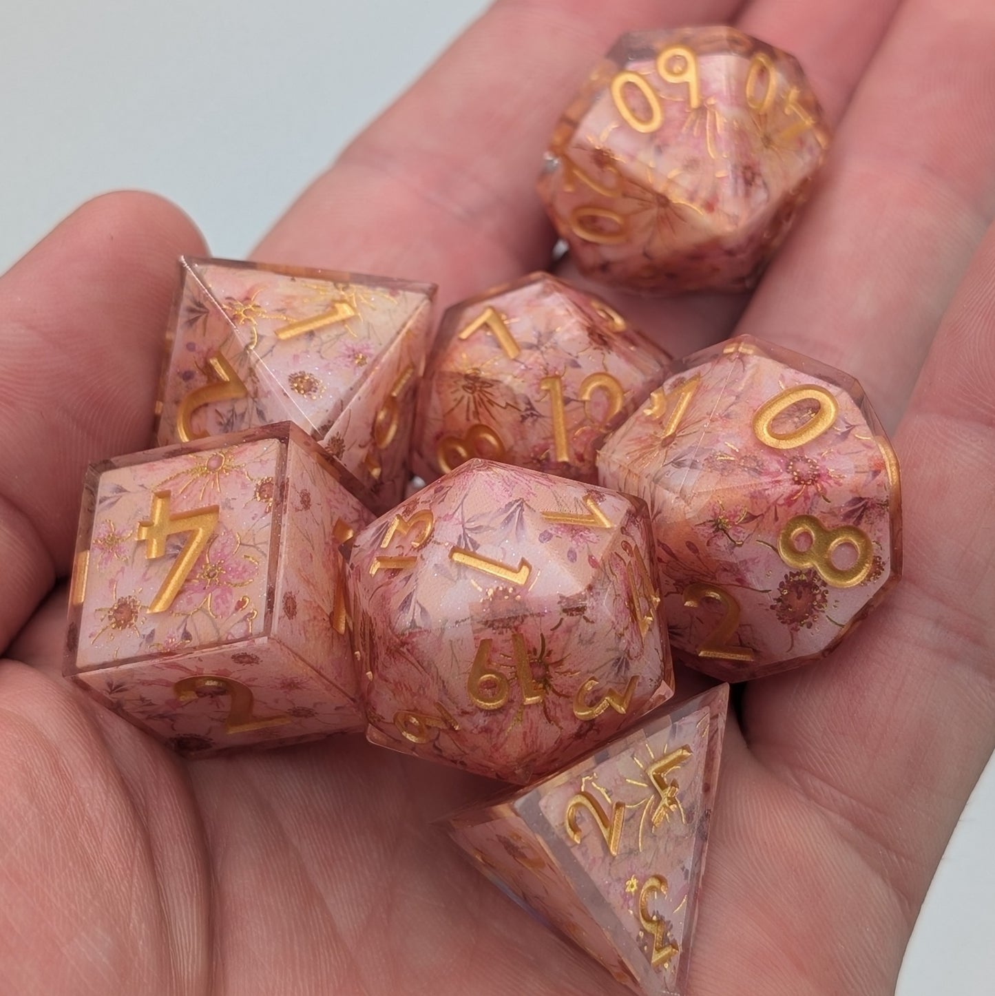 Daydream Petals - 7 Piece Luxury D&D Dice Set