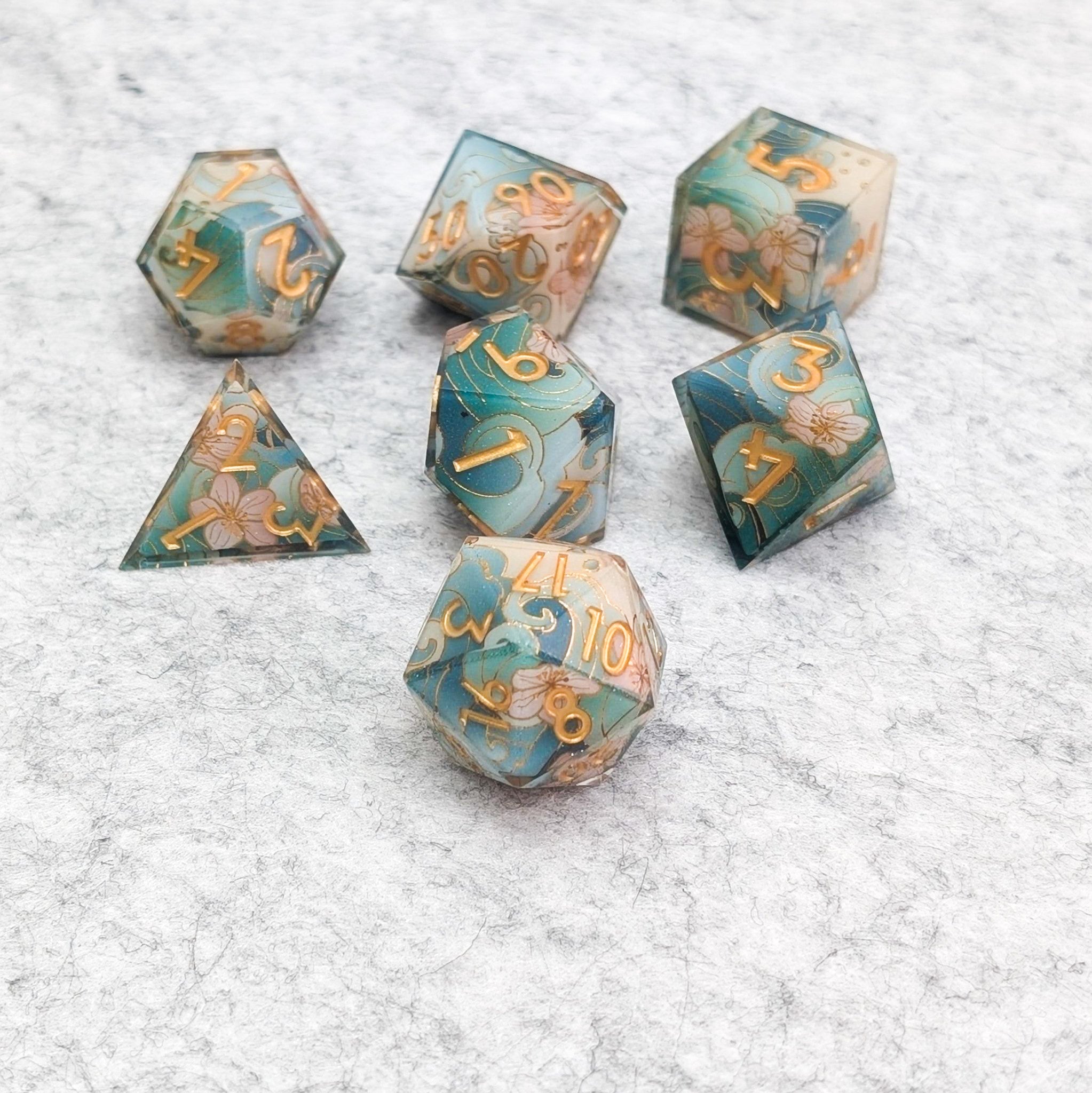 Tidal Focus - 7 Piece Luxury D&D Dice Set - EBONWOOD