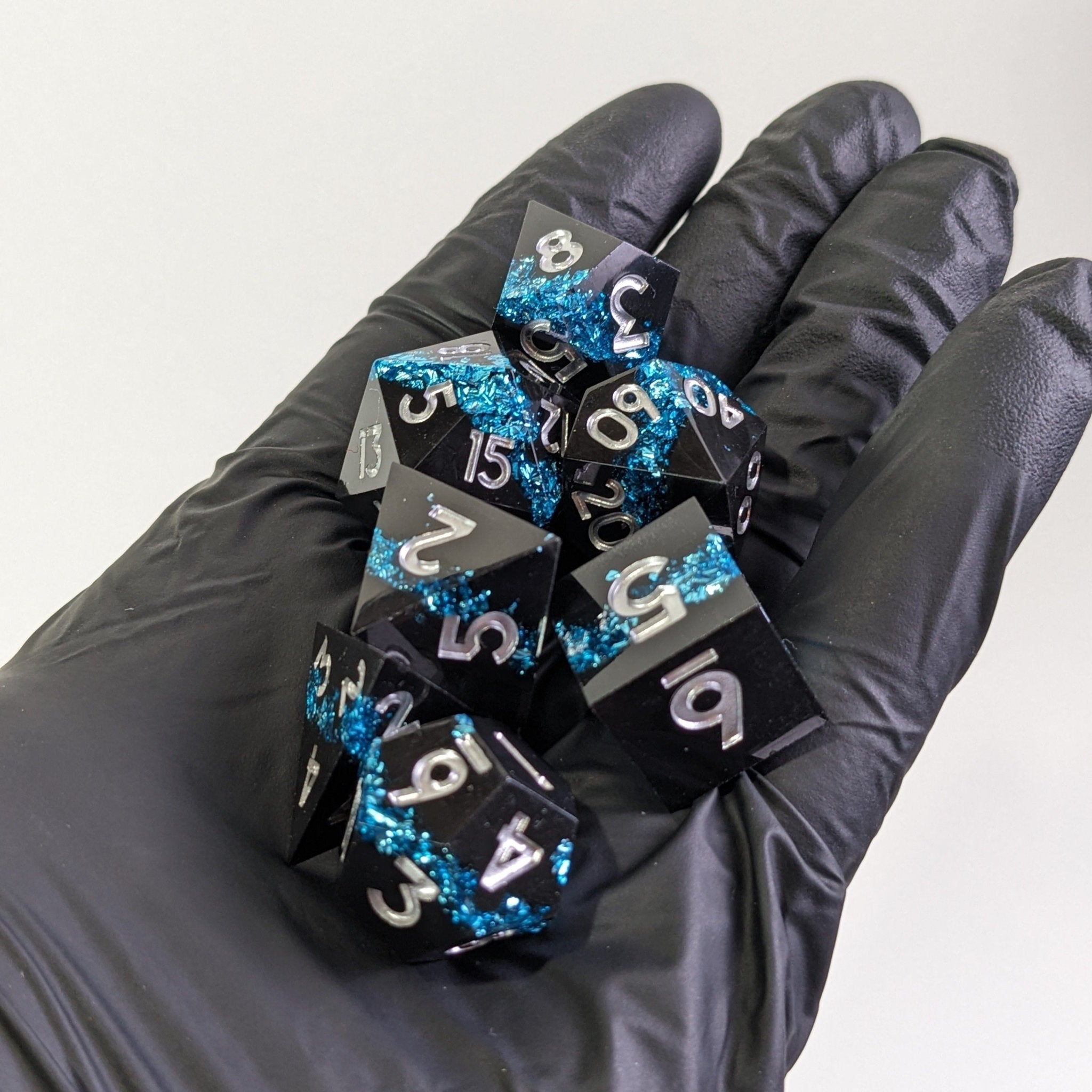 Ice-Crowned Onyx - 7 Piece Luxury D&D Dice Set