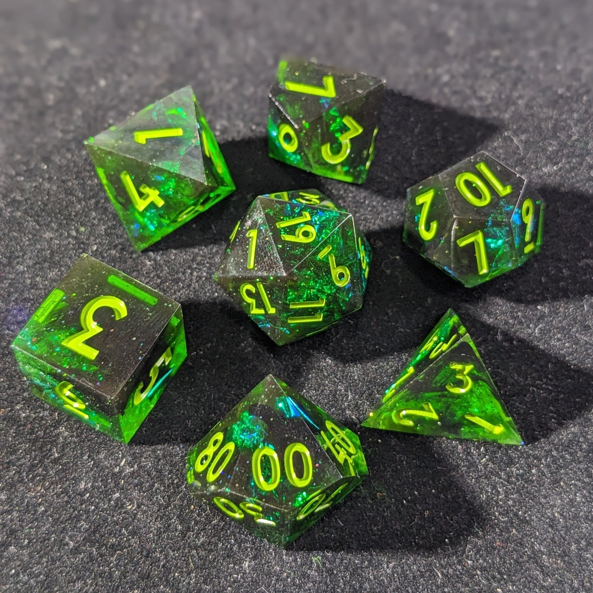 Obsidian Nebulosity - 7 Piece Luxury D&D Dice Set