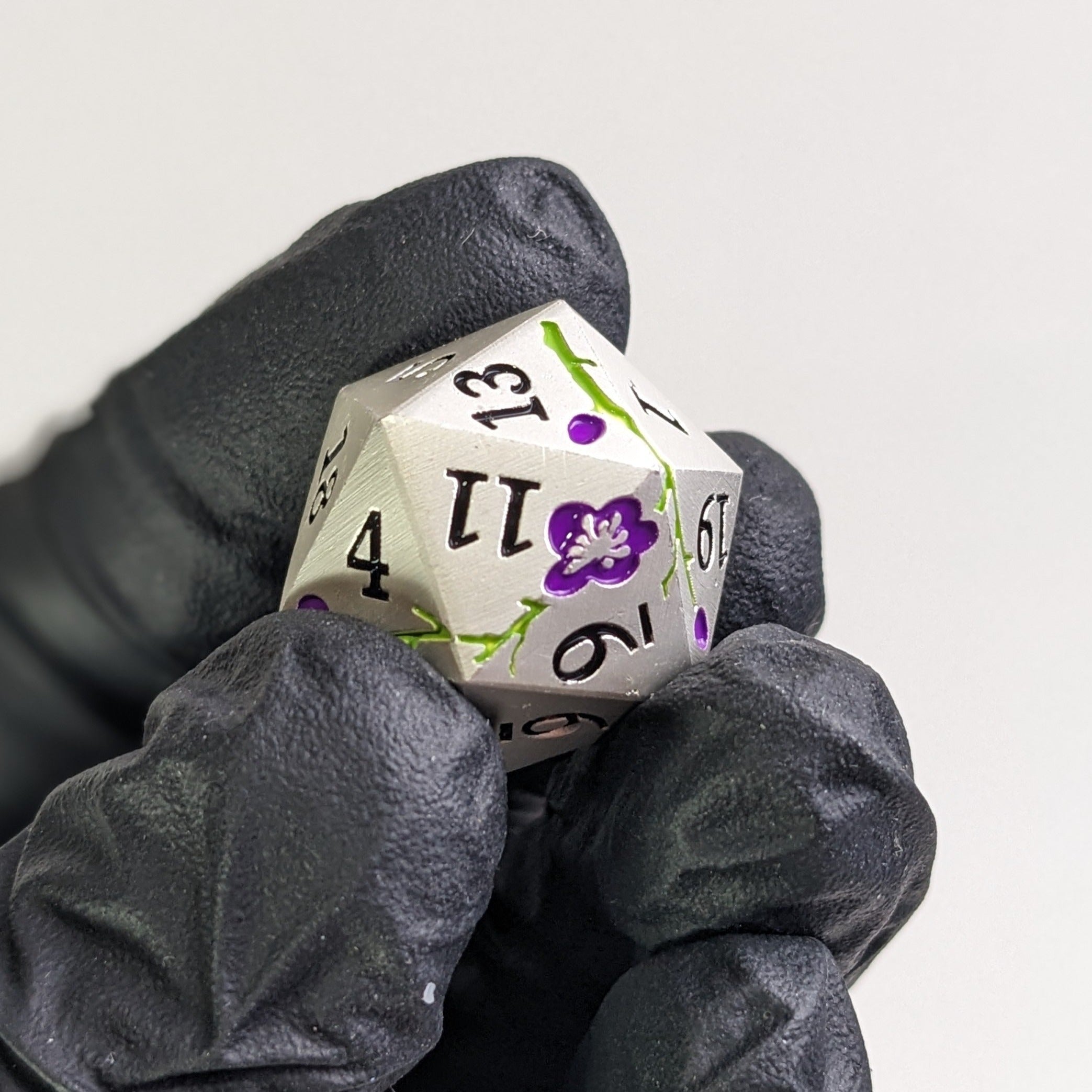 Moonlit Orchid - 7 Piece Luxury Metal D&D Dice Set