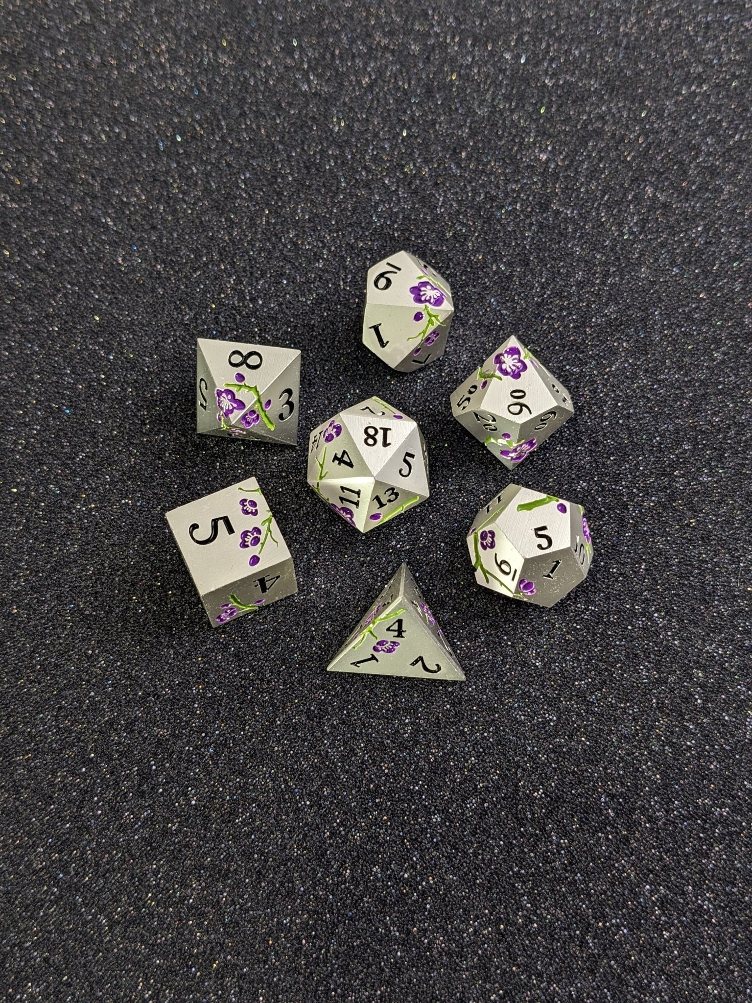 Moonlit Orchid - 7 Piece Luxury Metal D&D Dice Set