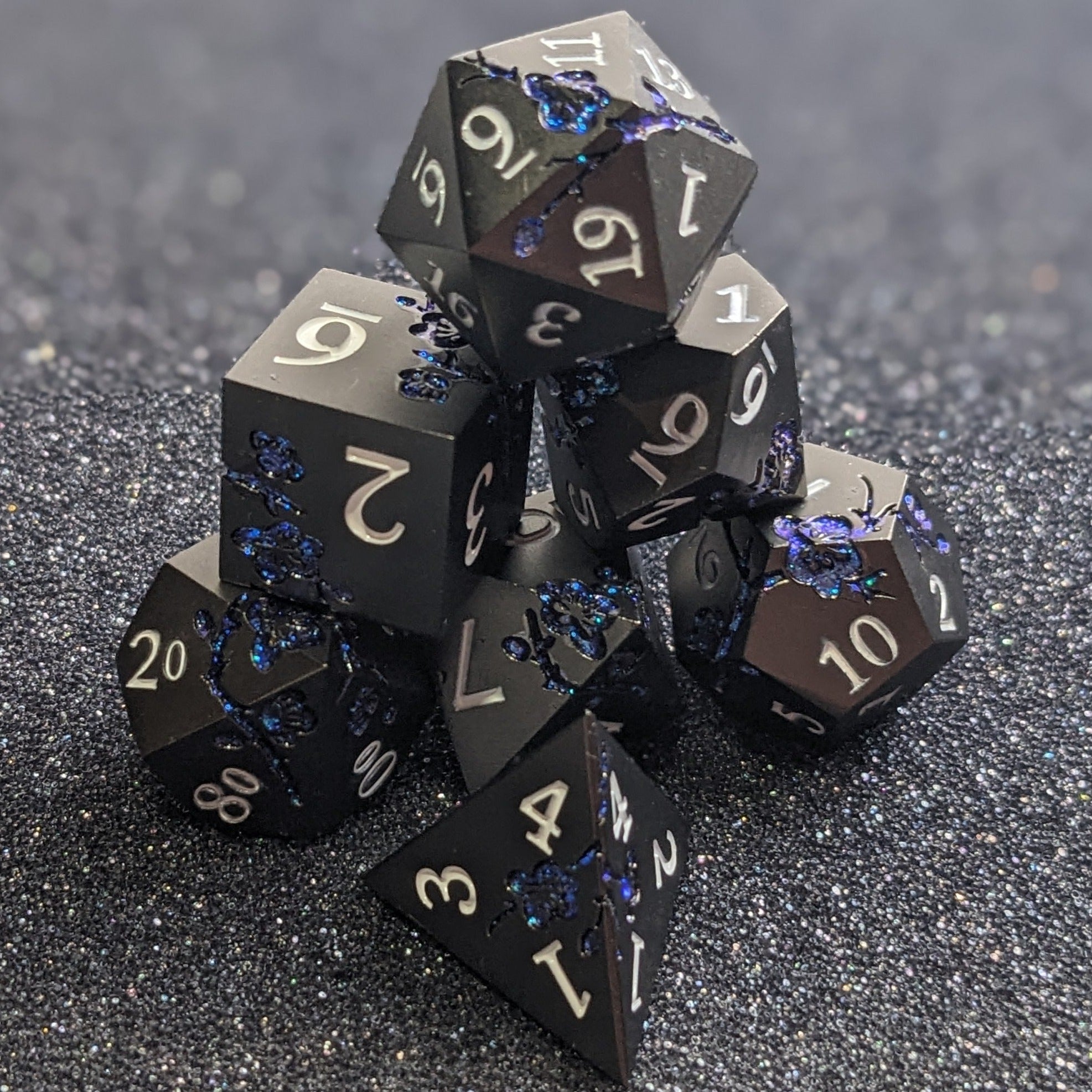 Midnight Lotus - 7 Piece Luxury Metal D&D Dice Set