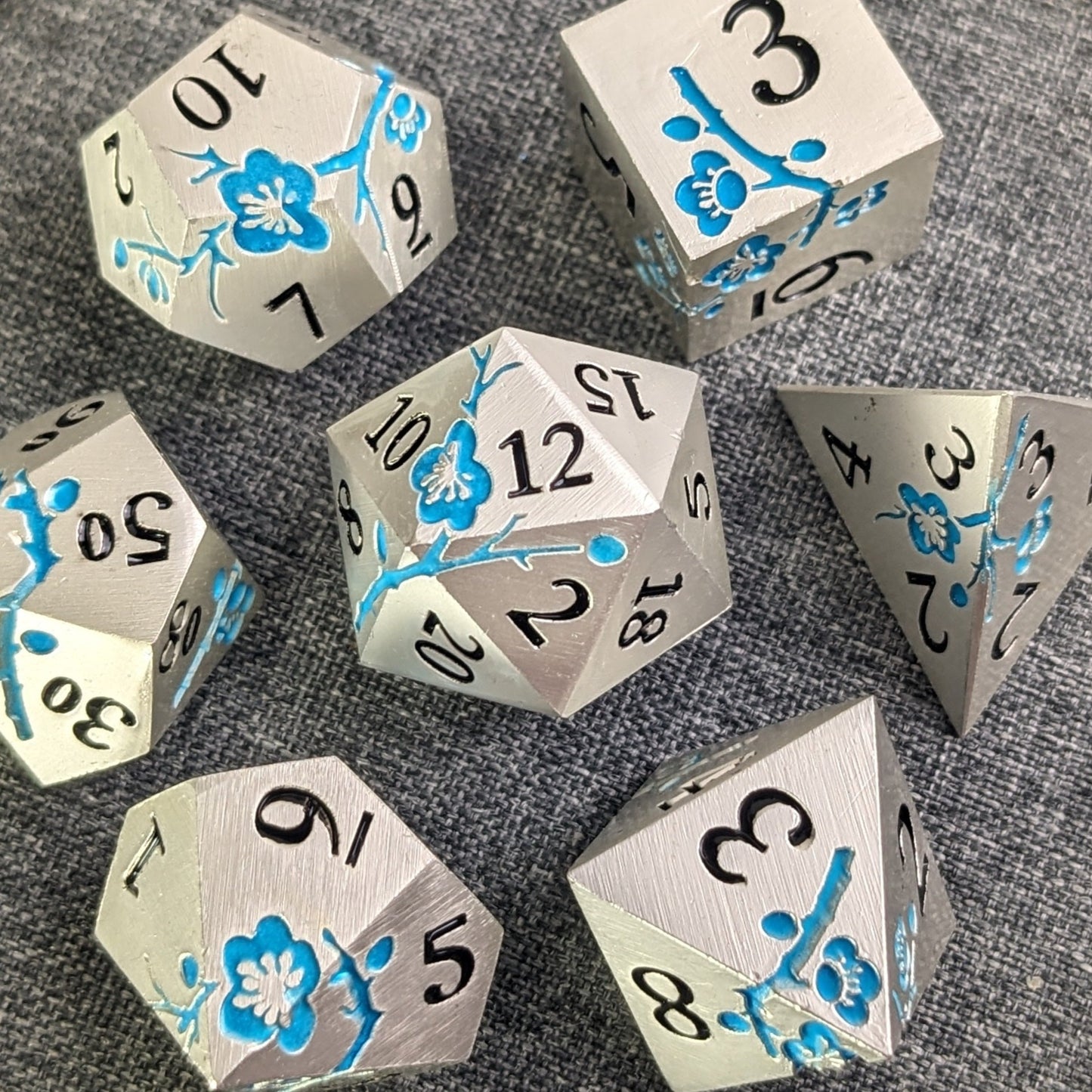 Frostpetal - 7 Piece Luxury Metal D&D Dice Set