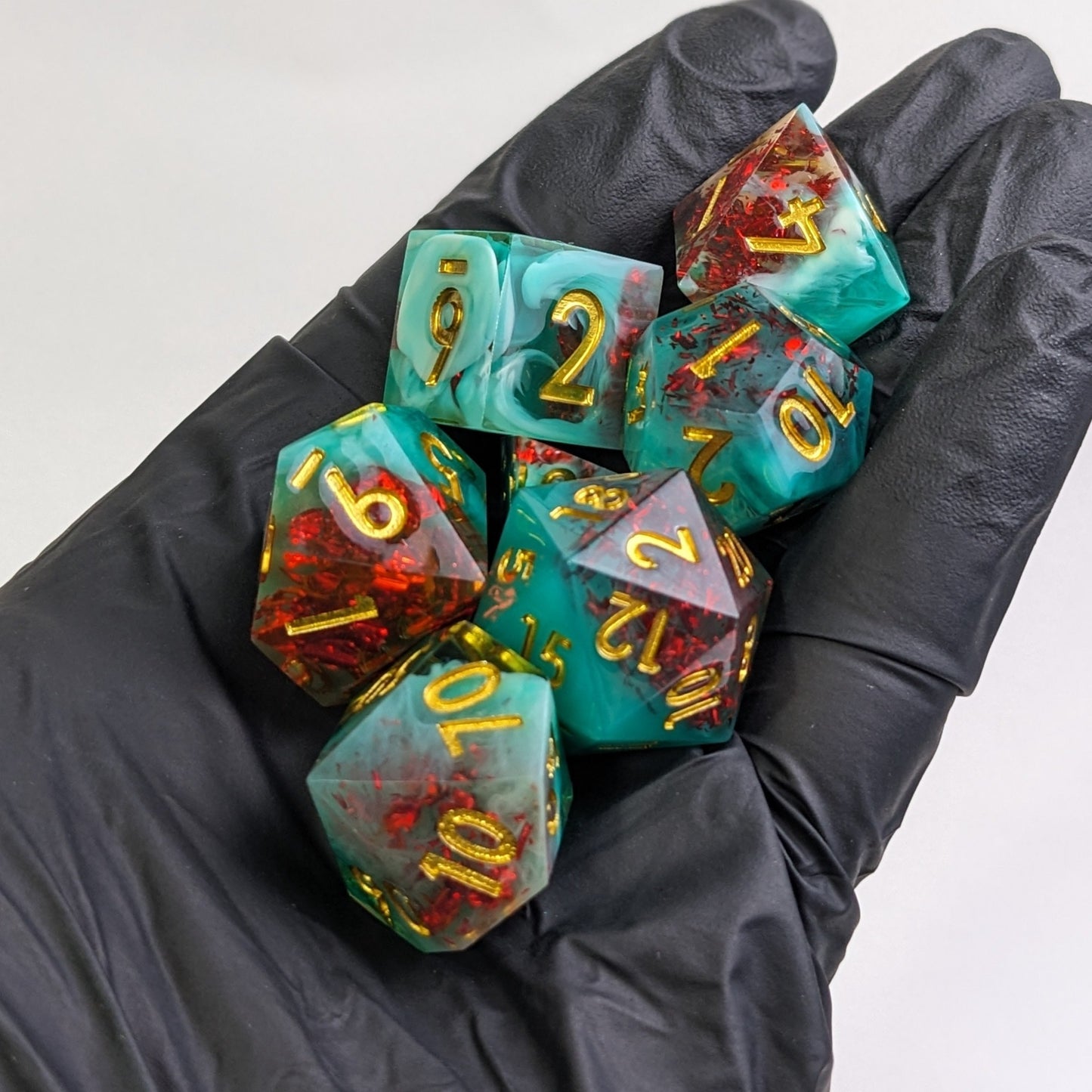 Vermilion Crest - Set of 7 Luxury D&D Dice Set