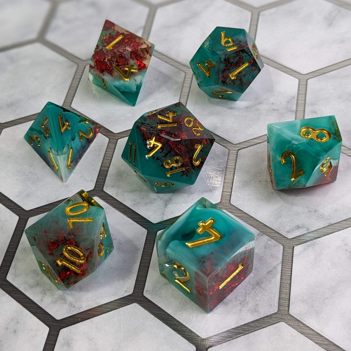 Vermilion Crest - Set of 7 Luxury D&D Dice Set