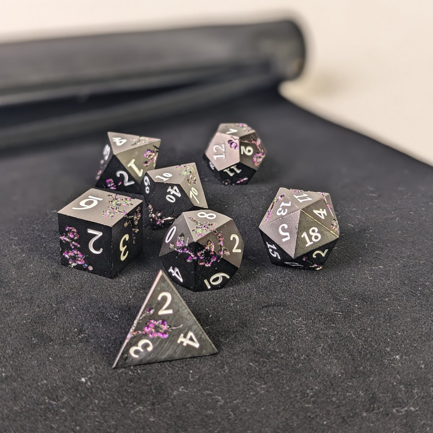 Nightshade - 7 Piece Luxury Metal D&D Dice Set