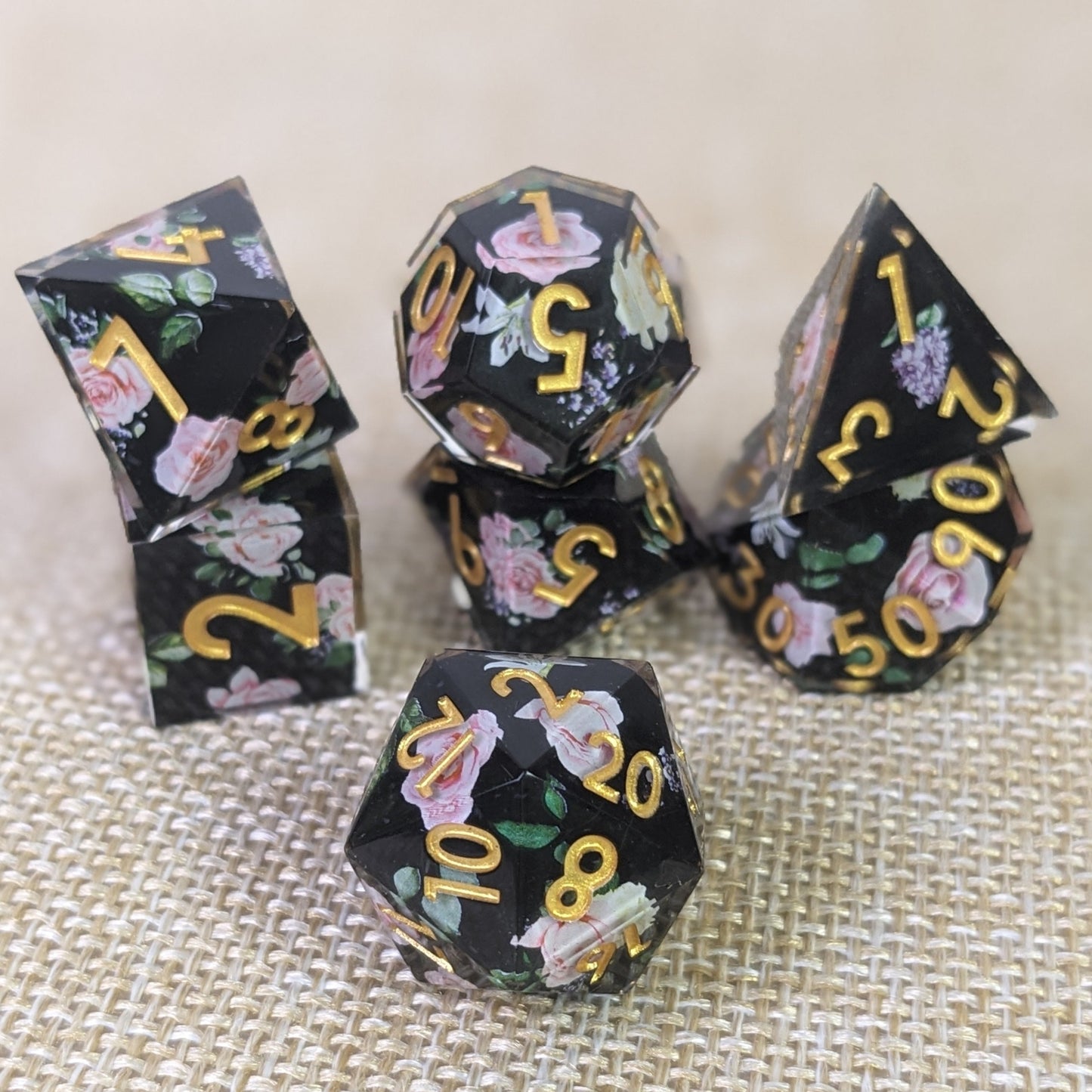 Knights Rose - 7 Piece Luxury DnD Dice Set