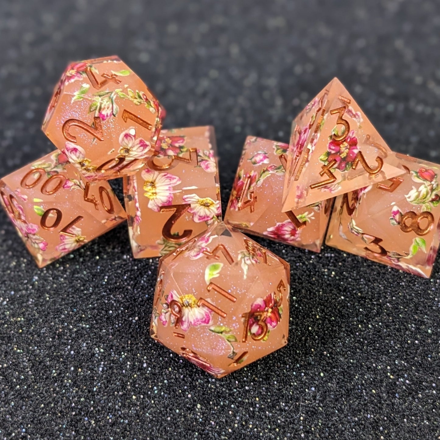 Feyblush - 7 Piece Luxury D&D Dice Set