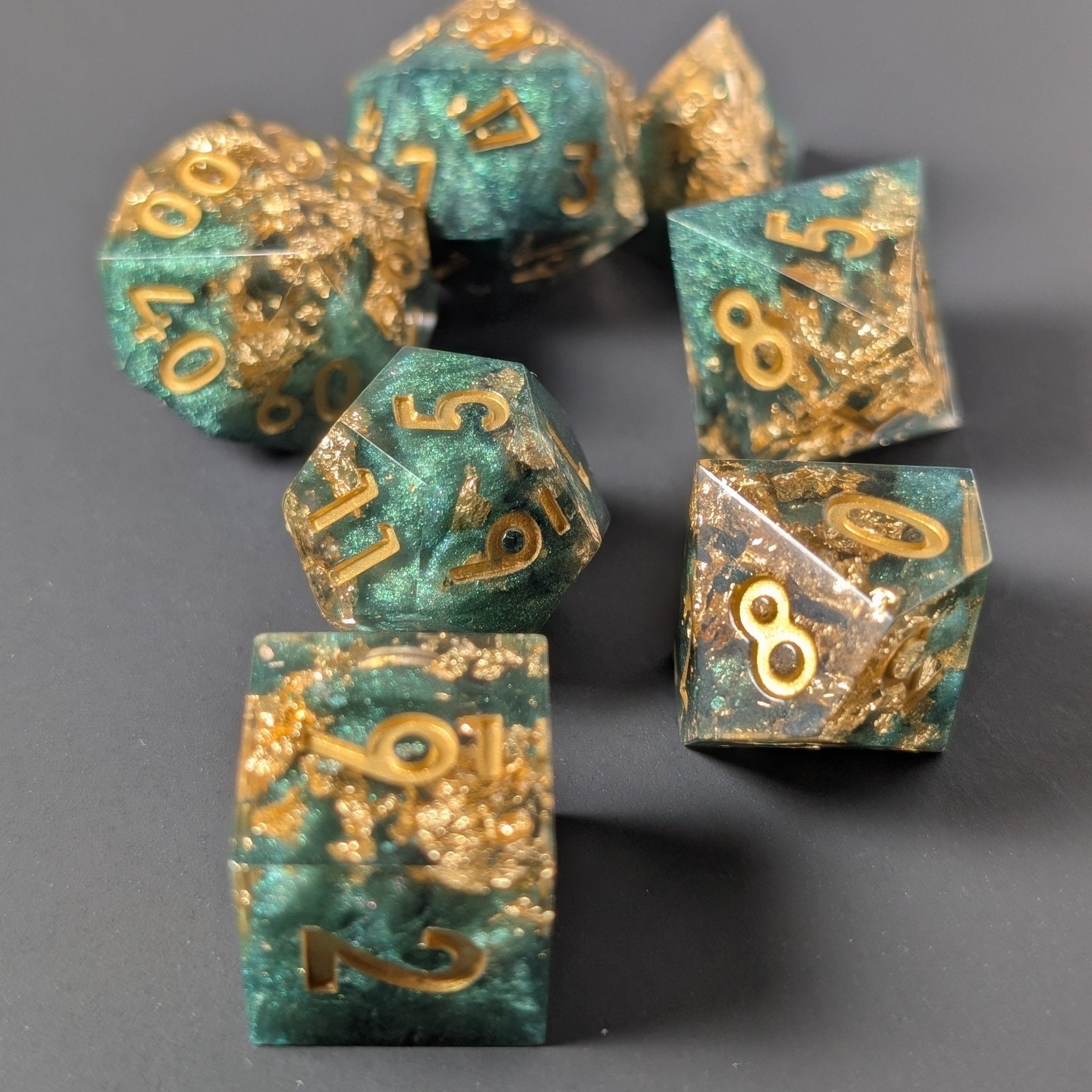 Basilisk Bloom - 7 Piece Polyhedral Dice Set - EBONWOOD