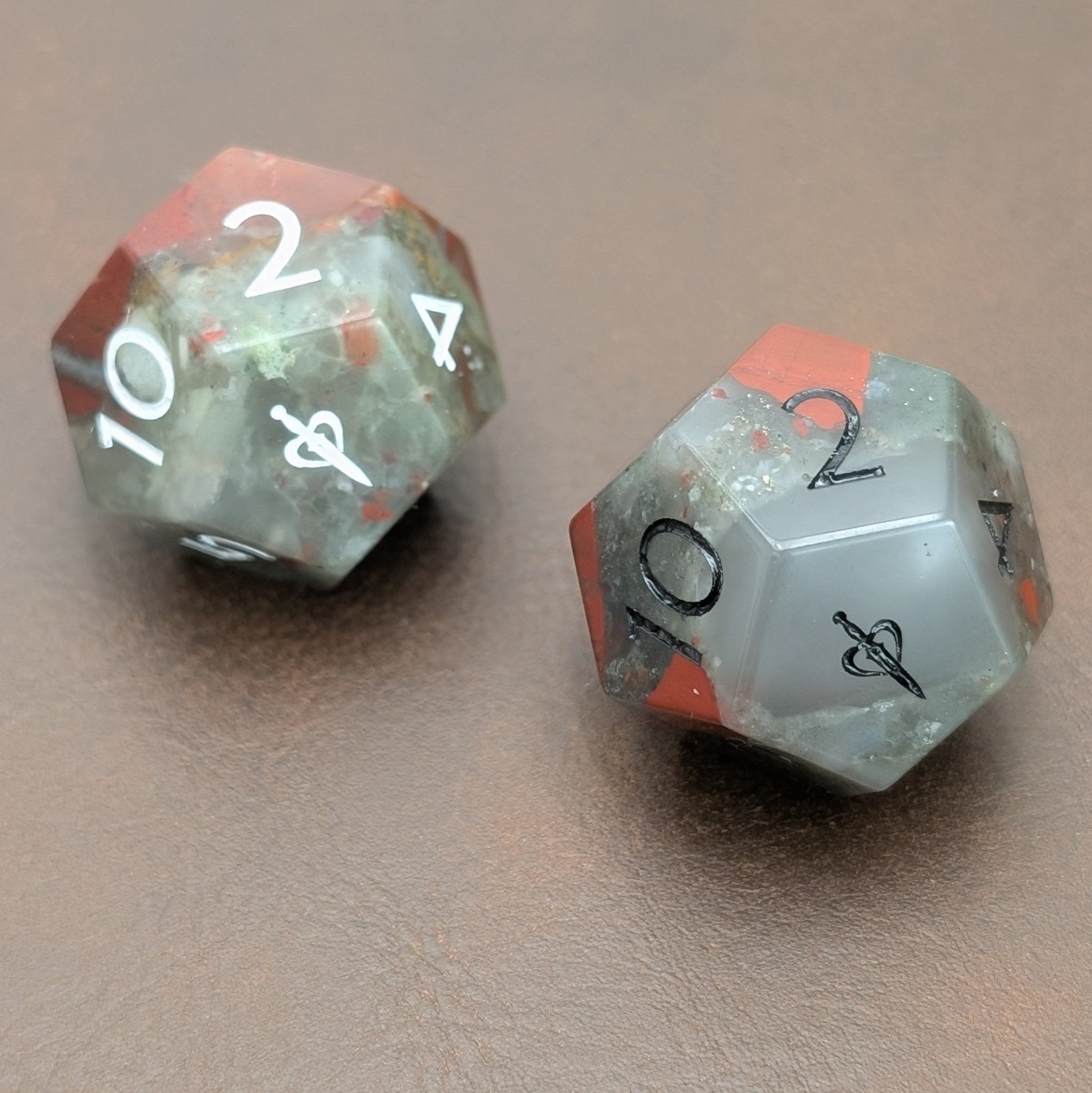 Blood Stone - 2pc Gemstone Duality Dice for Daggerheart - EBONWOOD