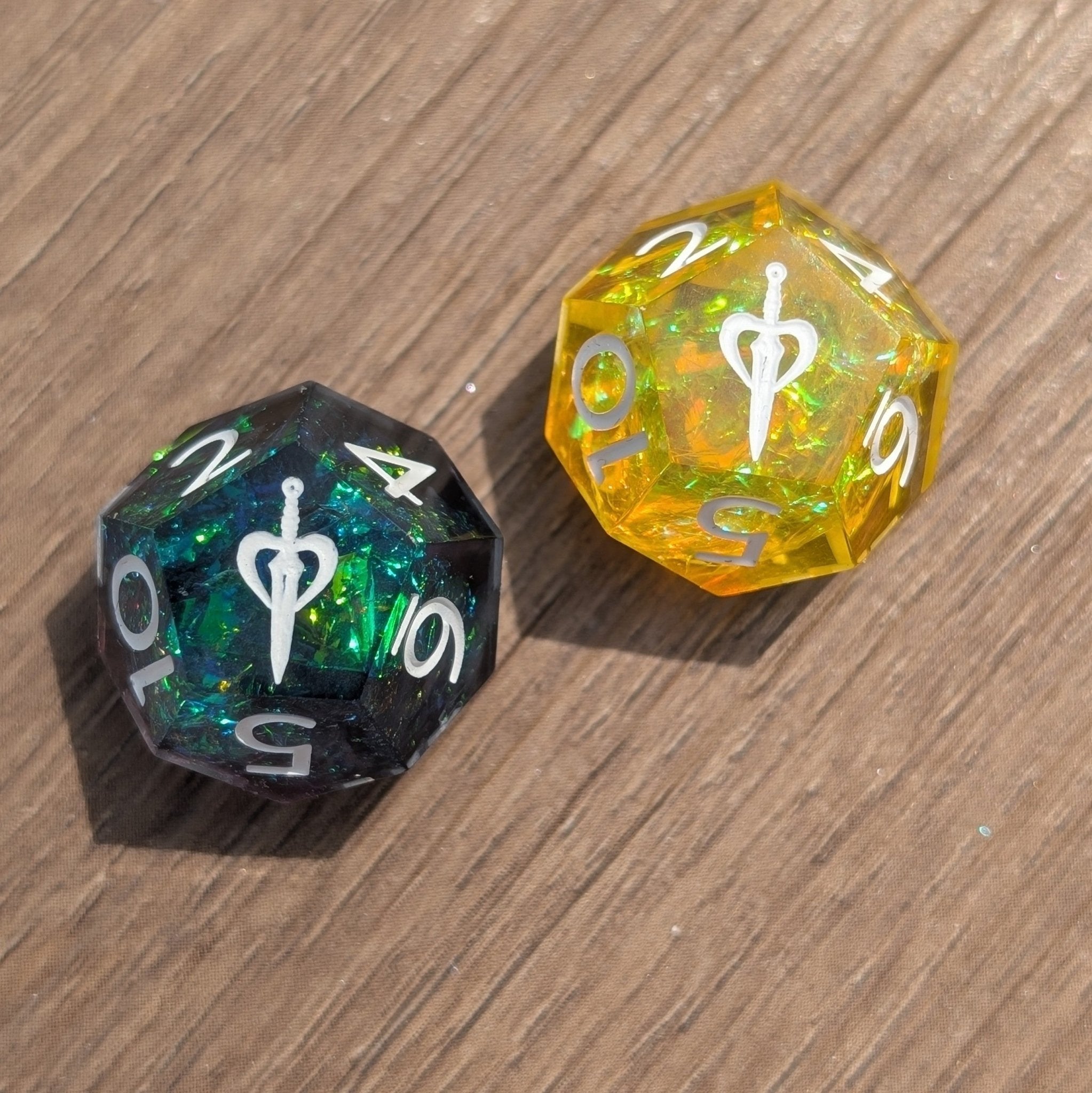 Brightbane - 2pc Duality Dice for Daggerheart - EBONWOOD