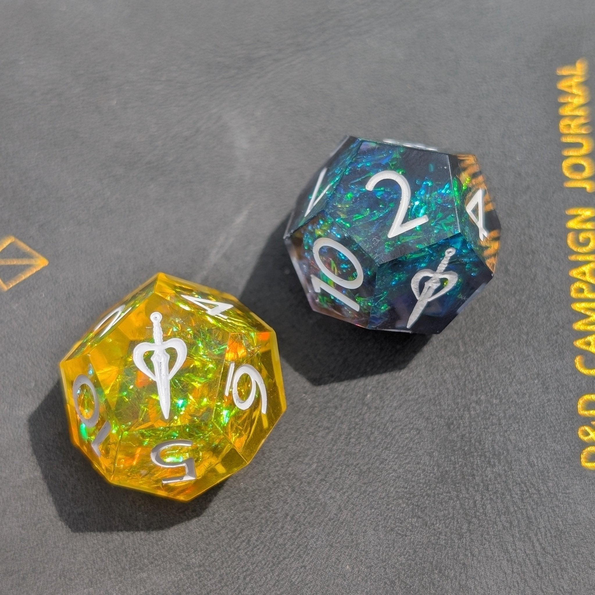 Brightbane - 2pc Duality Dice for Daggerheart - EBONWOOD