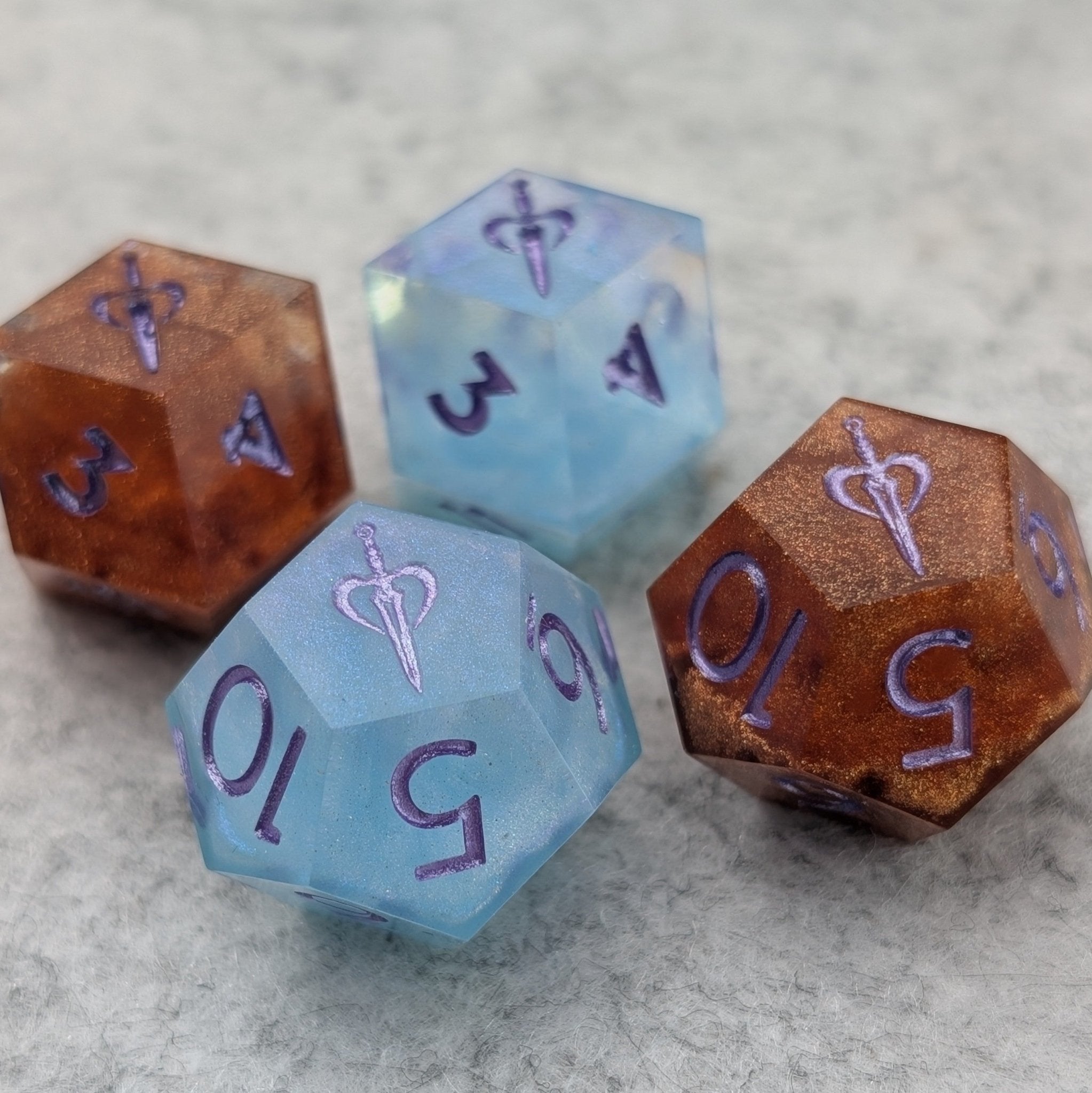 Lavender Divide - 2pc Duality Dice for Daggerheart - EBONWOOD