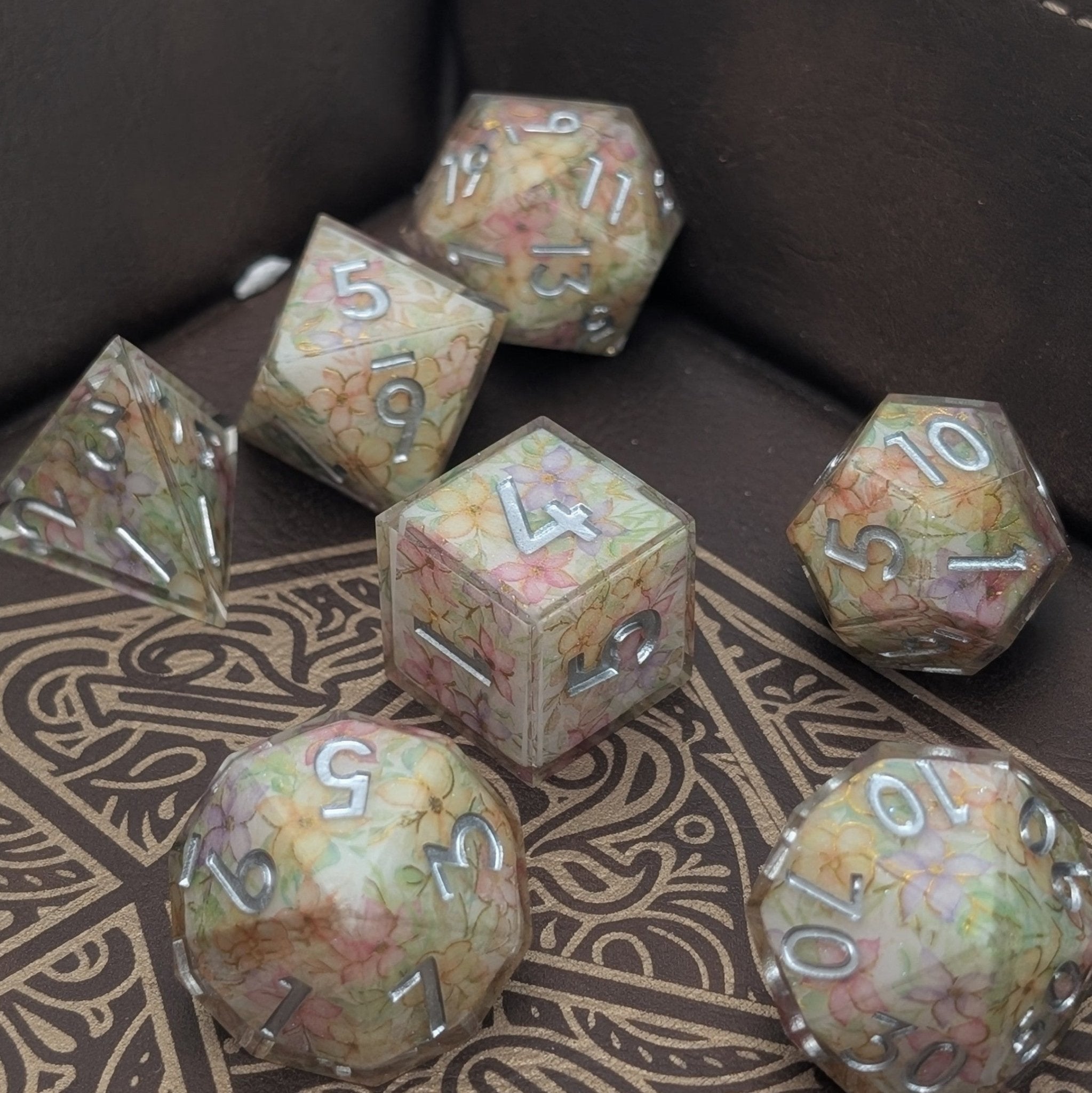 Wildbloom - 7 Piece Luxury D&D Dice Set