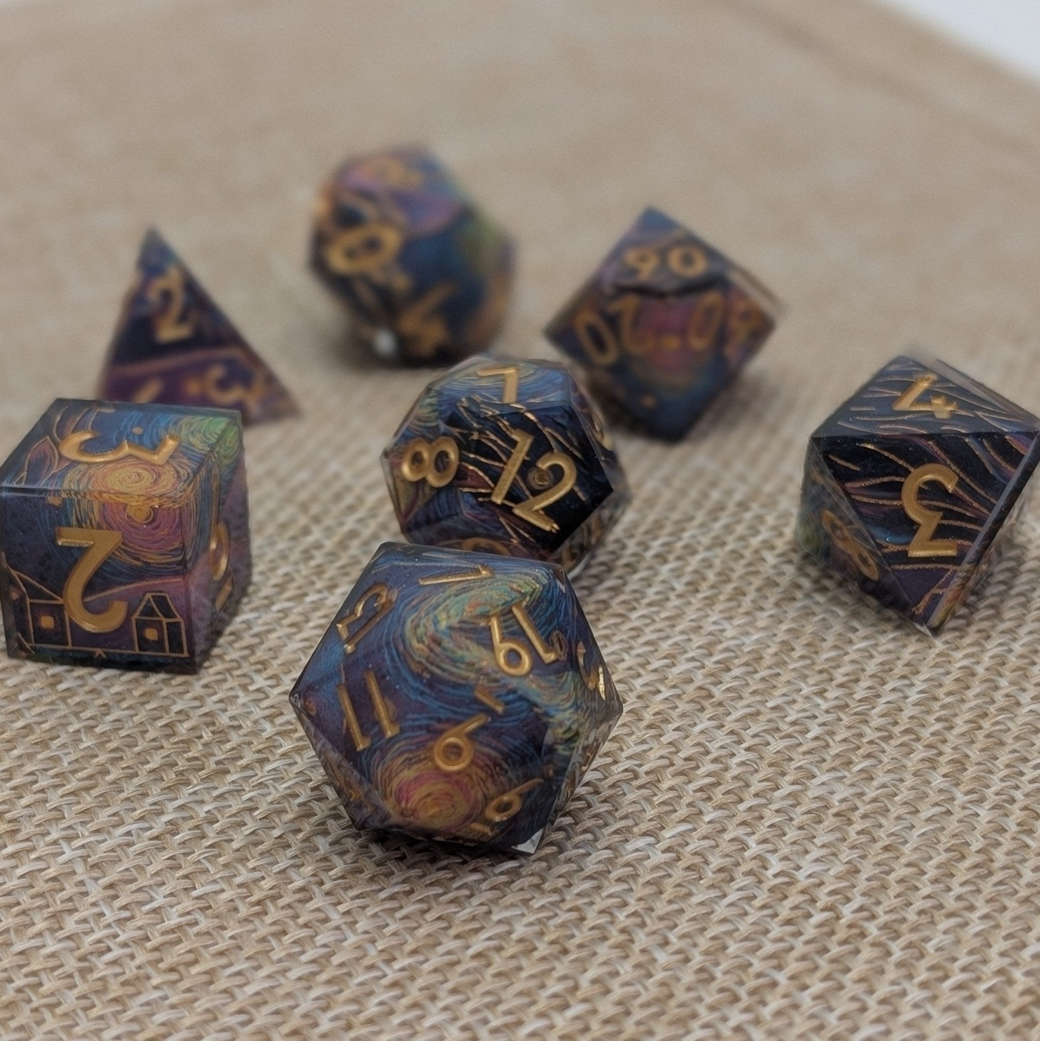 Starry Core - 7 Piece Luxury D&D Dice Set