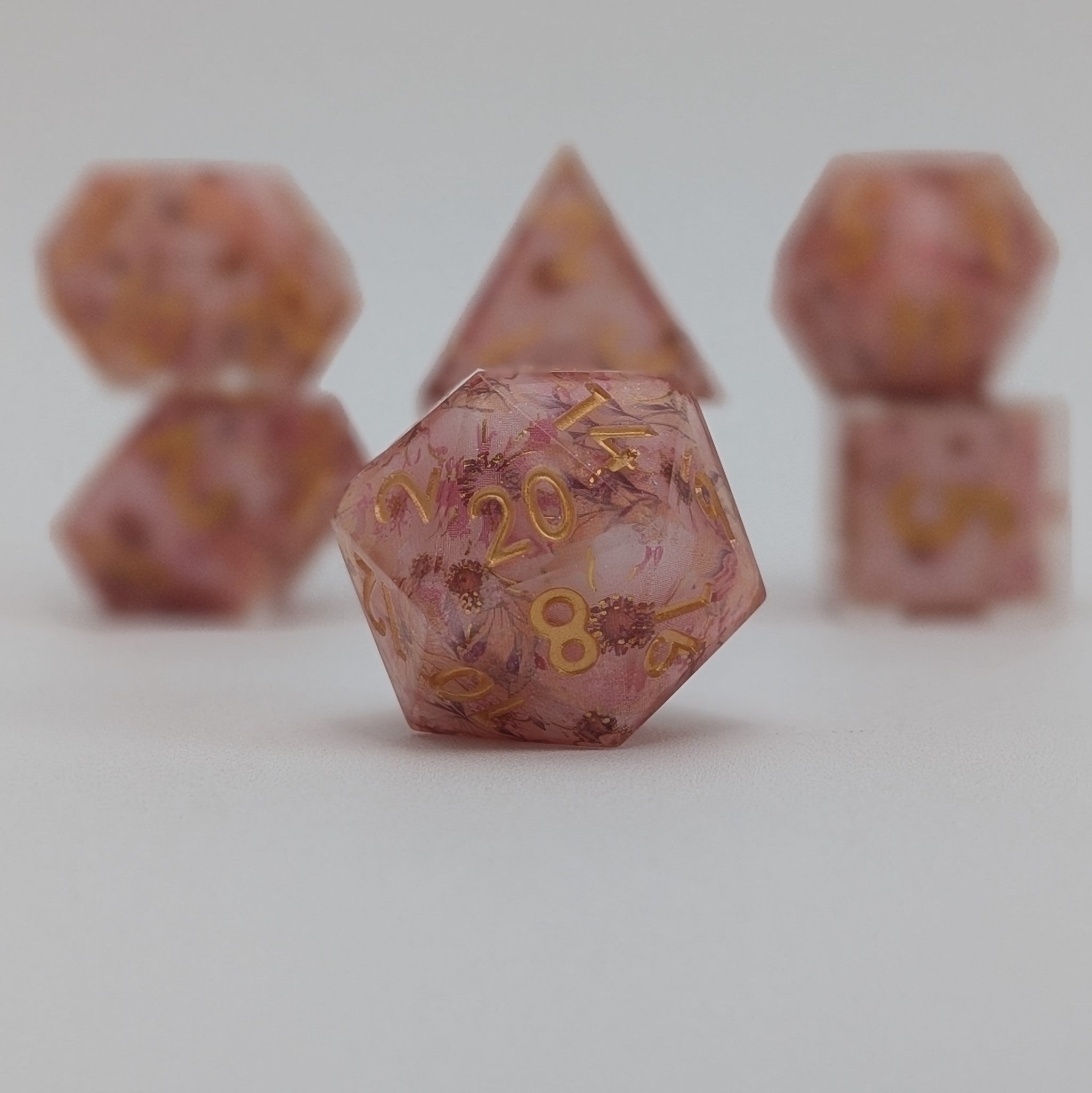 Daydream Petals - 7 Piece Luxury D&D Dice Set