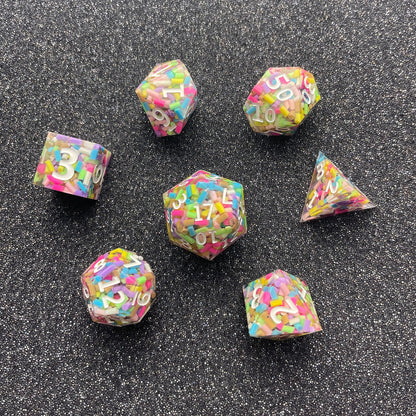 Nexus Crystal - 7 Piece Luxury D&D Dice Set