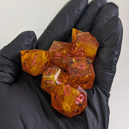 Sunfire Glintstone - 7 Piece Luxury D&D Dice Set