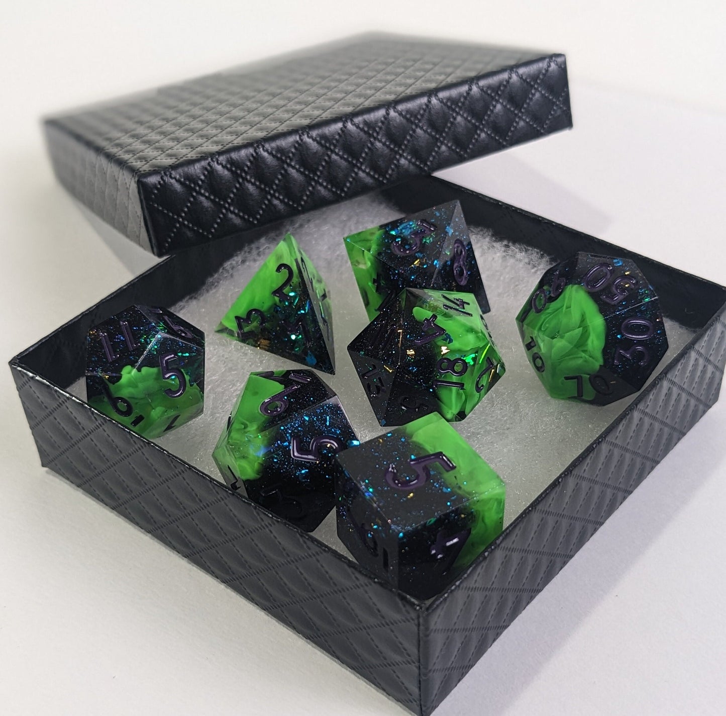 Emerald Glintcrystal - 7 Piece Luxury D&D Dice Set