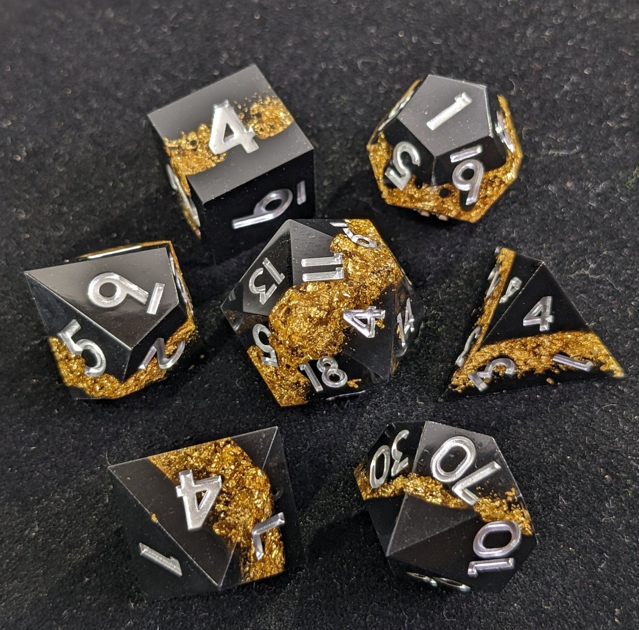 Starlit Onyx - 7 Piece Luxury D&D Dice Set