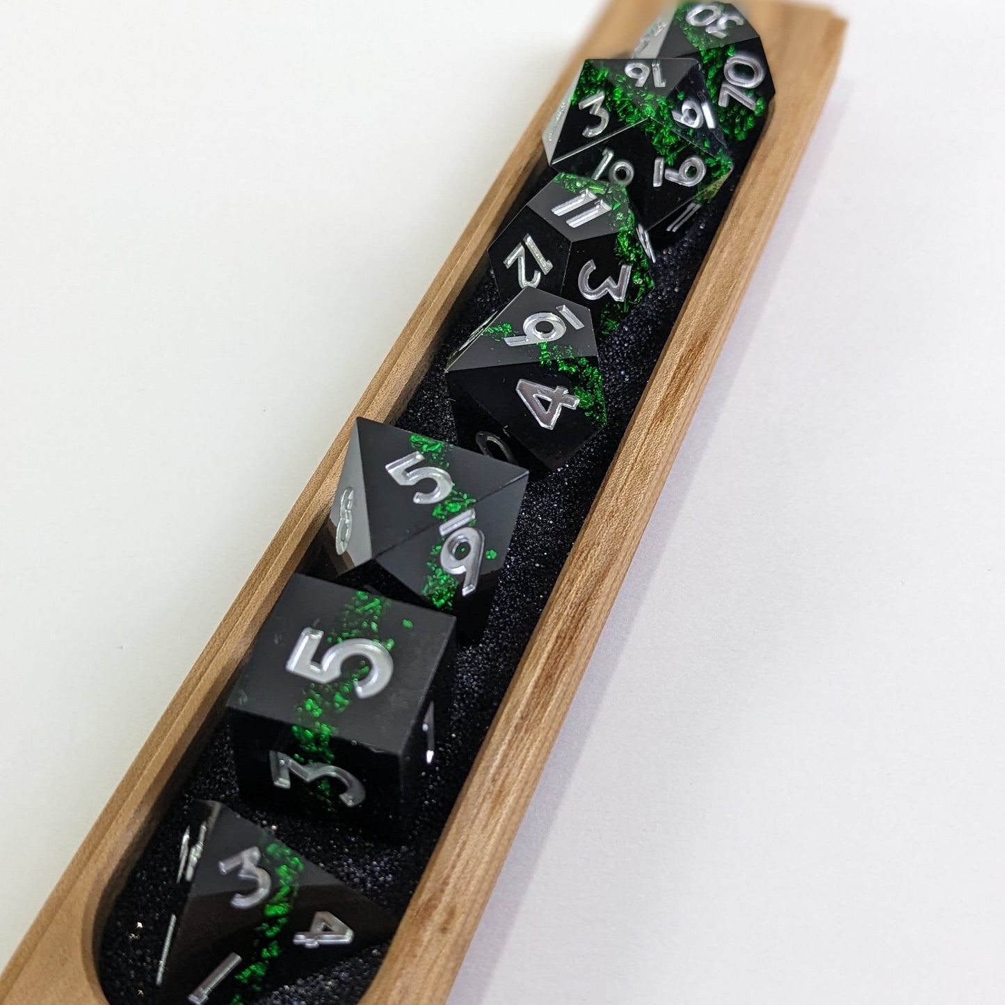 Jade Onyx - 7 Piece Luxury D&D Dice Set